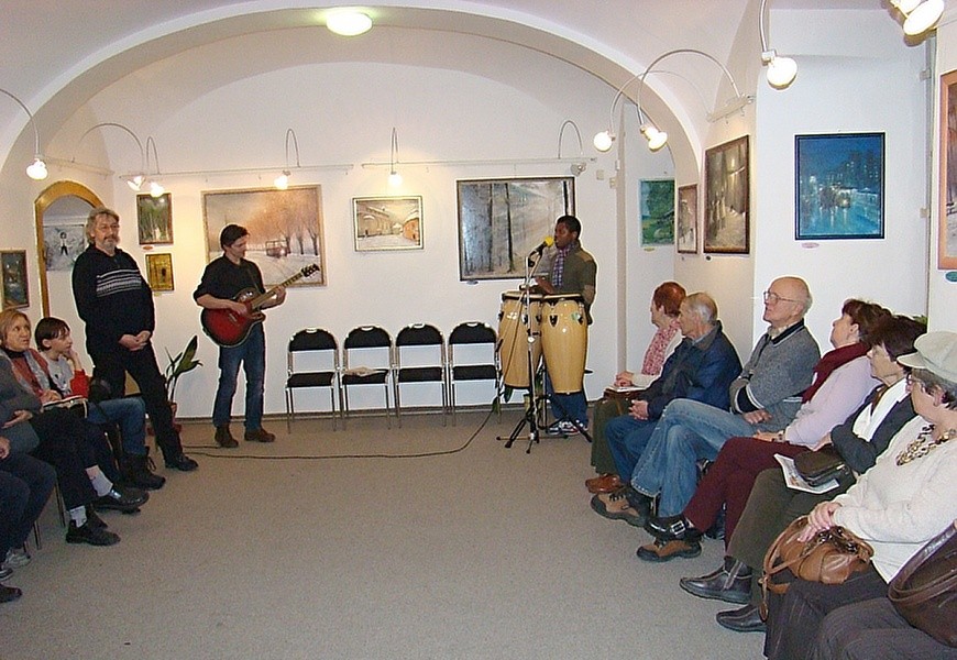 3.-hudebni-produkce-v-podani-duo-charisma-----kopie.jpg