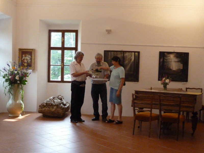 vernisaz-a-krest-knihy-1.jpg